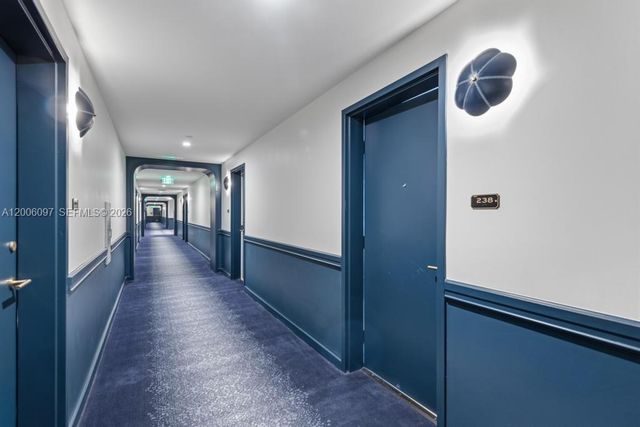 2700 NW 2 238, Miami, FL 33127