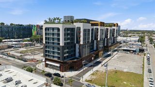 2700 NW 2 238, Miami, FL 33127