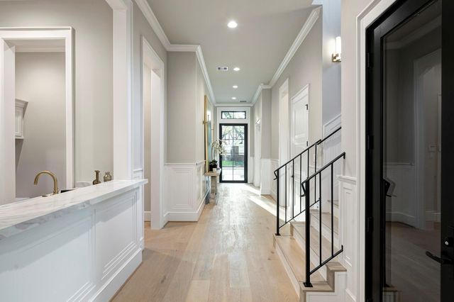 4819 Mandell Street, Houston, TX 77006