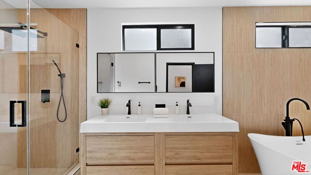 3873 Royal Woods Drive, Sherman Oaks, CA 91403