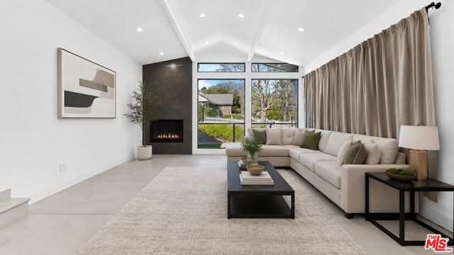 3873 Royal Woods Drive, Sherman Oaks, CA 91403