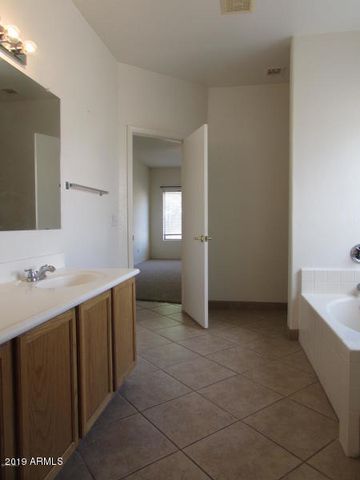 1042 E Canyon Way, Chandler, AZ 85249