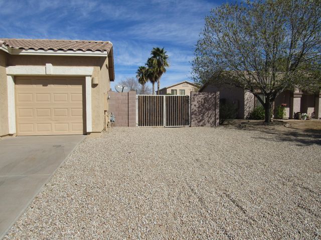 1042 E Canyon Way, Chandler, AZ 85249