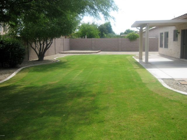 1042 E Canyon Way, Chandler, AZ 85249