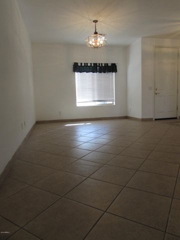 1042 E Canyon Way, Chandler, AZ 85249