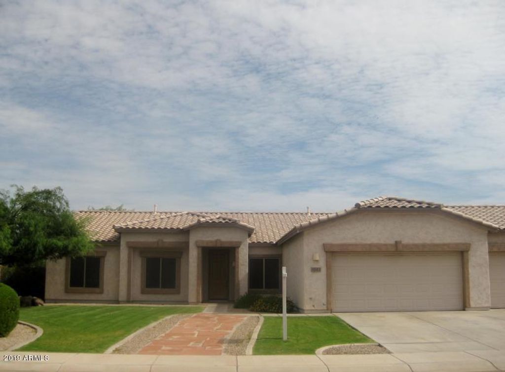 1042 E Canyon Way, Chandler, AZ 85249