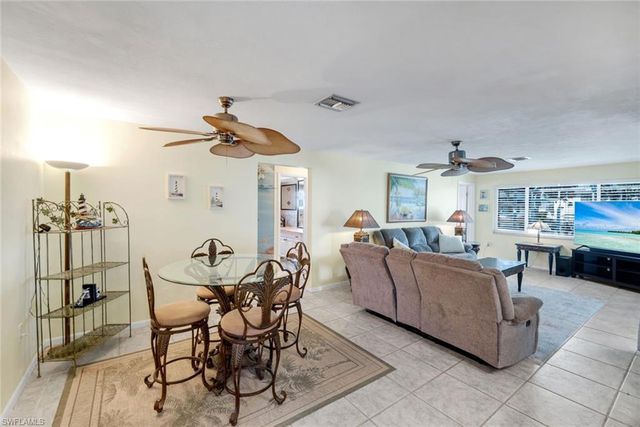 5201 Willow CT, Cape Coral, FL 33904