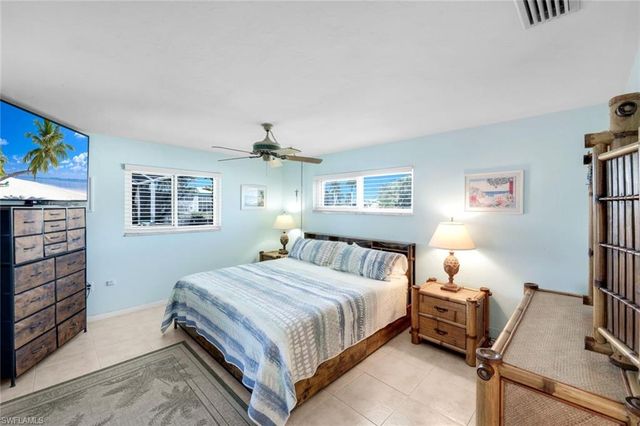 5201 Willow CT, Cape Coral, FL 33904