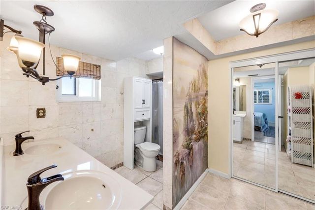 5201 Willow CT, Cape Coral, FL 33904