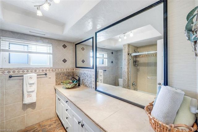 5201 Willow CT, Cape Coral, FL 33904