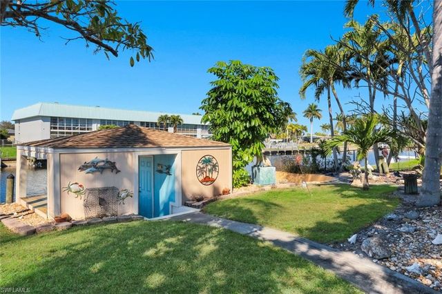 5201 Willow CT, Cape Coral, FL 33904