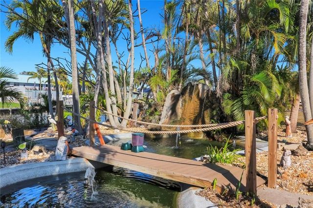 5201 Willow CT, Cape Coral, FL 33904