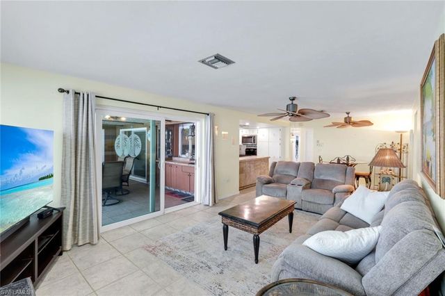 5201 Willow CT, Cape Coral, FL 33904