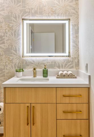 786 Montana Vista Drive, Palm Desert, CA 92211