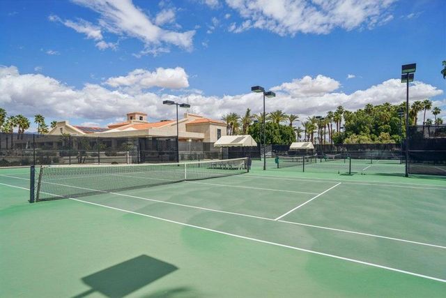 786 Montana Vista Drive, Palm Desert, CA 92211