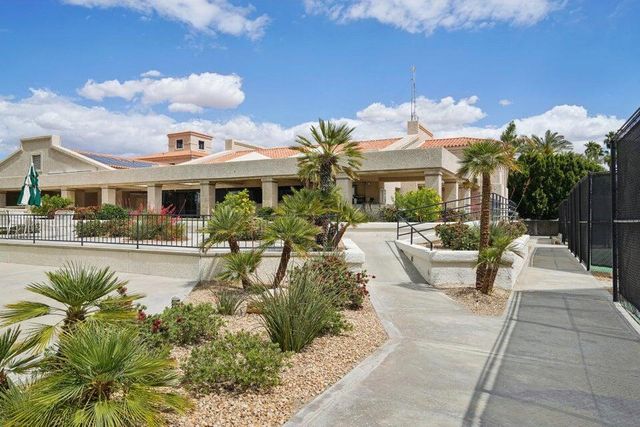 786 Montana Vista Drive, Palm Desert, CA 92211