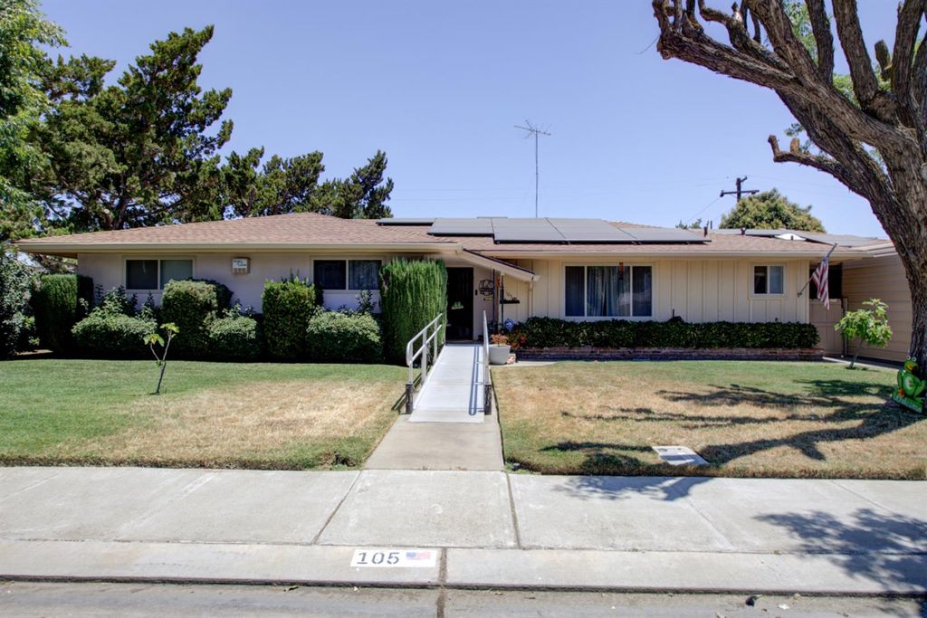 Image 1 of property listing at 105 Gill Way, Chowchilla, CA 93610