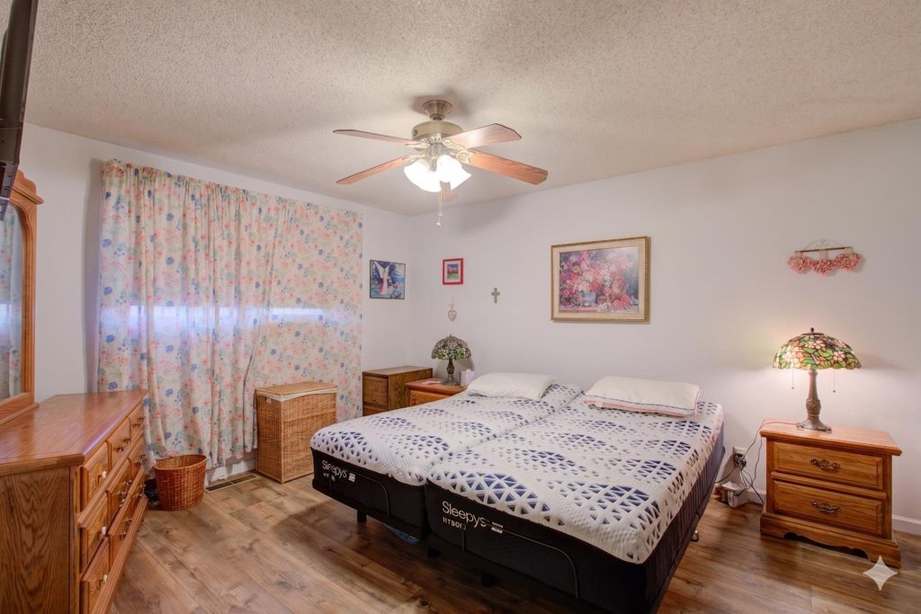 Image 12 of property listing at 105 Gill Way, Chowchilla, CA 93610