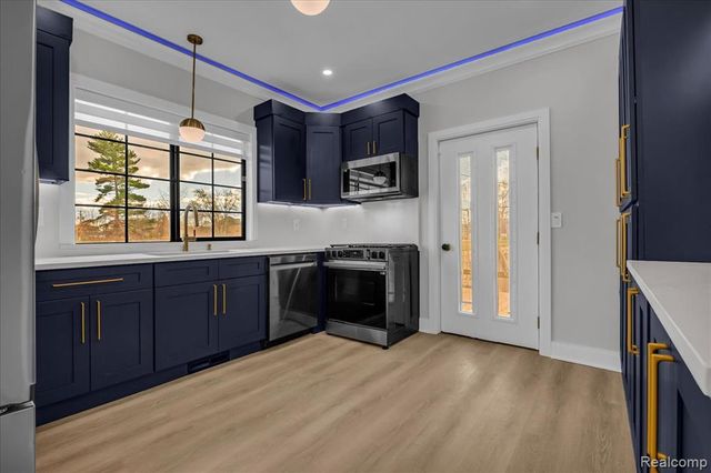 2623 Fairview Street, Detroit, MI 48214