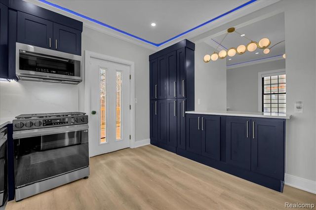 2623 Fairview Street, Detroit, MI 48214