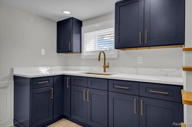 2623 Fairview Street, Detroit, MI 48214