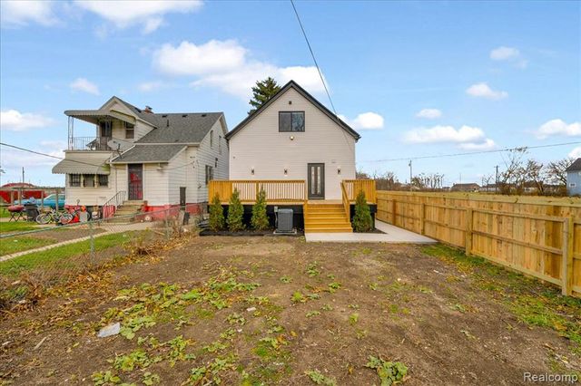 2623 Fairview Street, Detroit, MI 48214