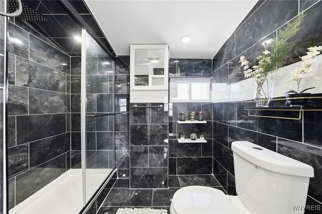 525 Buffalo Depew Boulevard, Cheektowaga, NY 14043