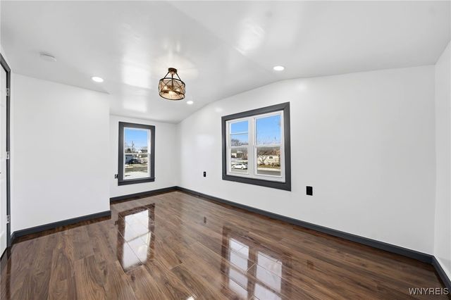 525 Buffalo Depew Boulevard, Cheektowaga, NY 14043