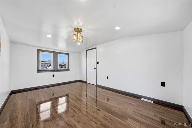 525 Buffalo Depew Boulevard, Cheektowaga, NY 14043