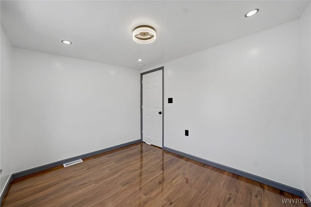 525 Buffalo Depew Boulevard, Cheektowaga, NY 14043