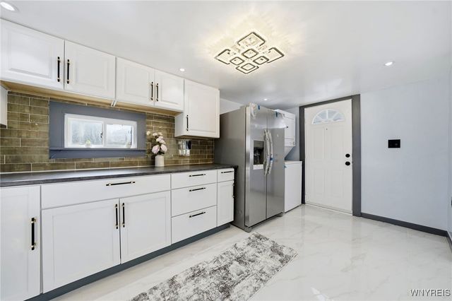 525 Buffalo Depew Boulevard, Cheektowaga, NY 14043