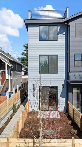 518 N 102nd Street, Seattle, WA 98133