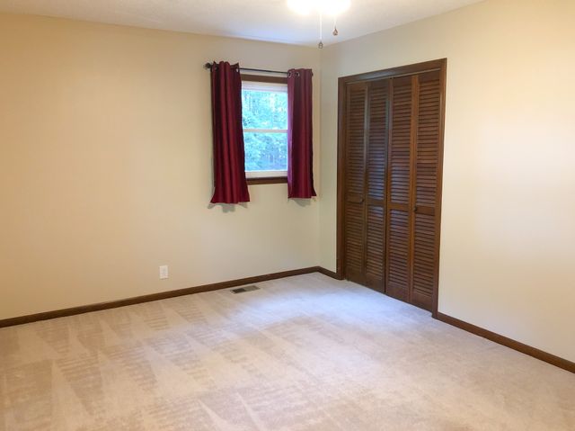 396 Harris Chapel Dr, Winchester, TN 37398