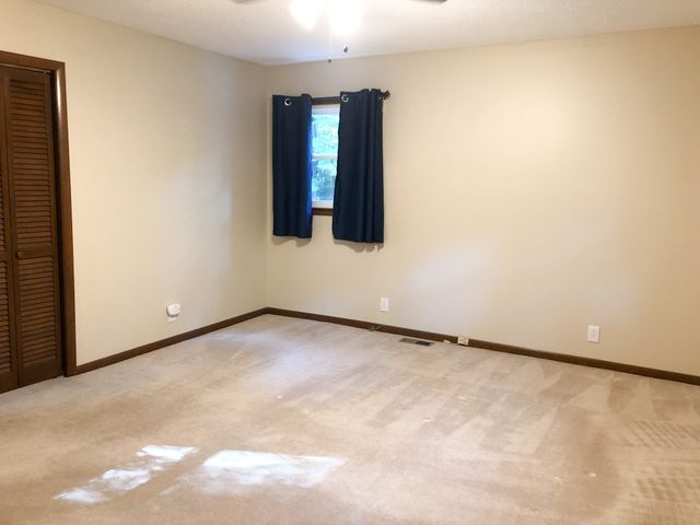 396 Harris Chapel Dr, Winchester, TN 37398