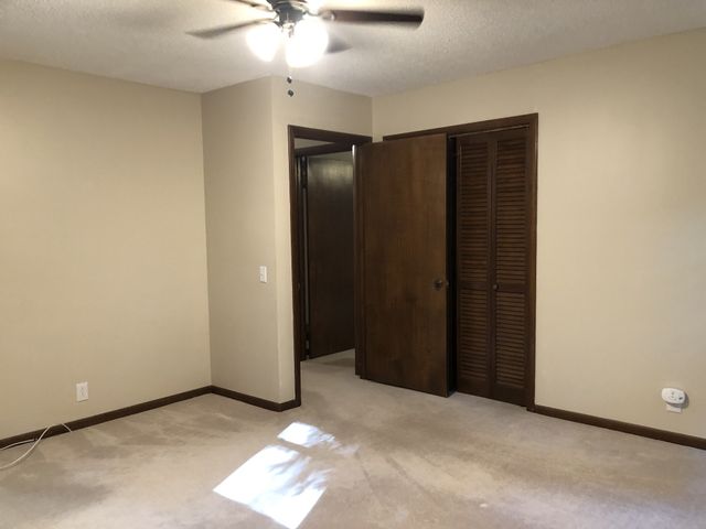 396 Harris Chapel Dr, Winchester, TN 37398