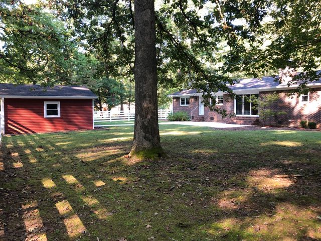 396 Harris Chapel Dr, Winchester, TN 37398