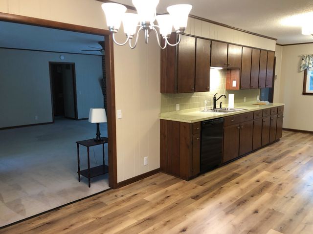 396 Harris Chapel Dr, Winchester, TN 37398