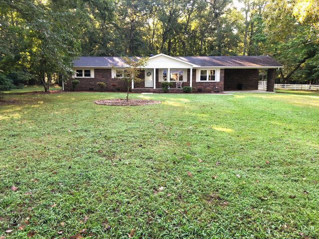 396 Harris Chapel Dr, Winchester, TN 37398