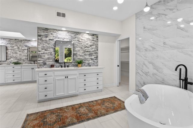 15407 A Fitzhugh PL, Dripping Springs, TX 78620