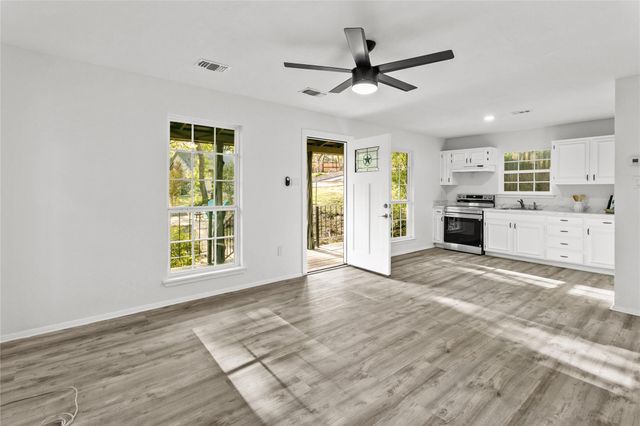 15407 A Fitzhugh PL, Dripping Springs, TX 78620