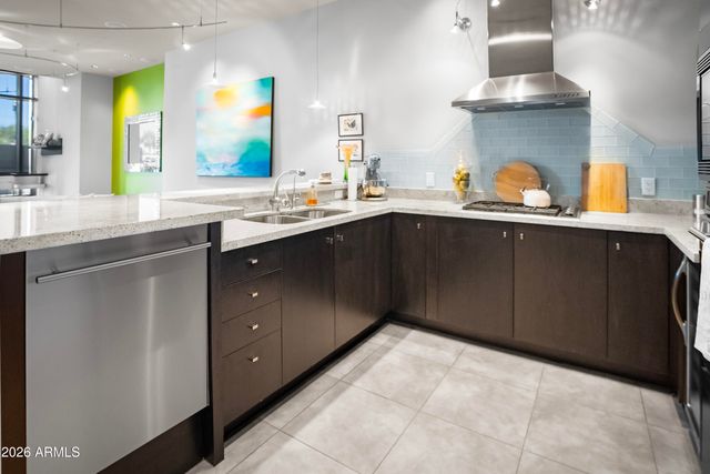 15215 N KIERLAND Boulevard 108, Scottsdale, AZ 85254