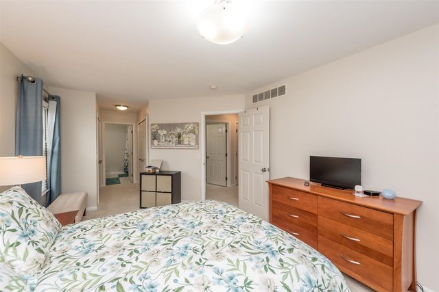3618 Meadow View Drive, Dexter, MI 48130