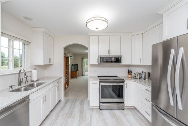 3618 Meadow View Drive, Dexter, MI 48130