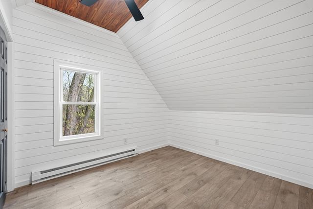 39 Kings Ln, Springfield, MA 01109