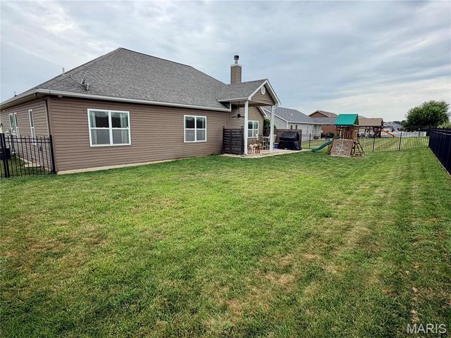 268 Gabrielle Circle, Bethalto, IL 62010
