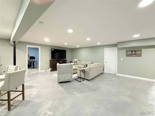 268 Gabrielle Circle, Bethalto, IL 62010