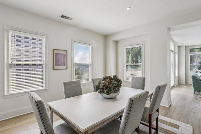 2500 Peachtree NW Road 405S, Atlanta, GA 30305