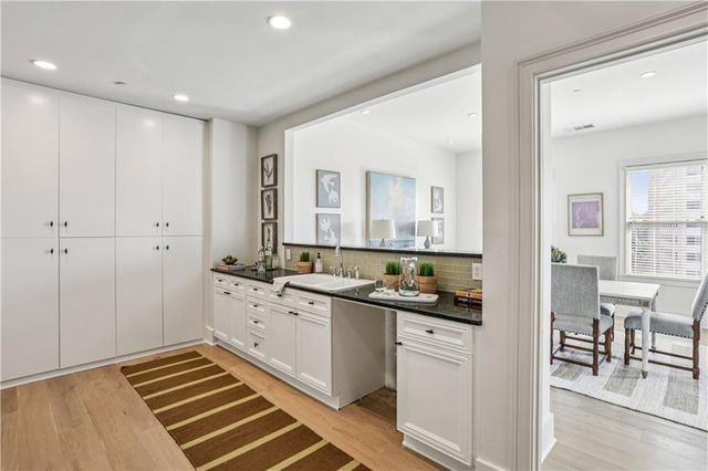 2500 Peachtree NW Road 405S, Atlanta, GA 30305