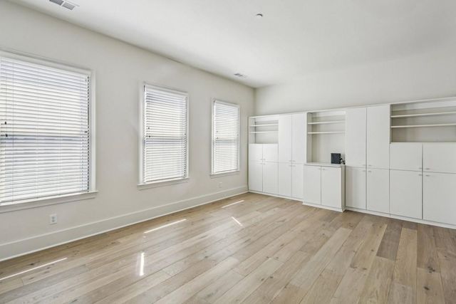 2500 Peachtree NW Road 405S, Atlanta, GA 30305