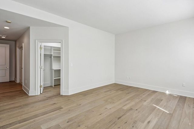 2500 Peachtree NW Road 405S, Atlanta, GA 30305